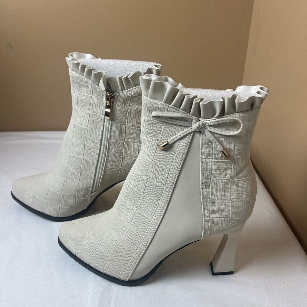 Ruffle Trim Bow Decore Point Toe Heel Classic Boot With Chunky Heels SZ6.5